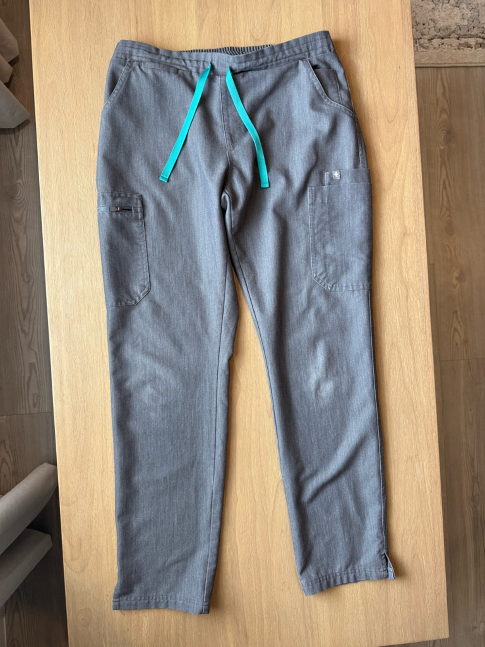 FIGS Women’s Gray Scrub Pants Teal Drawstring Size Small Regular PO 1811